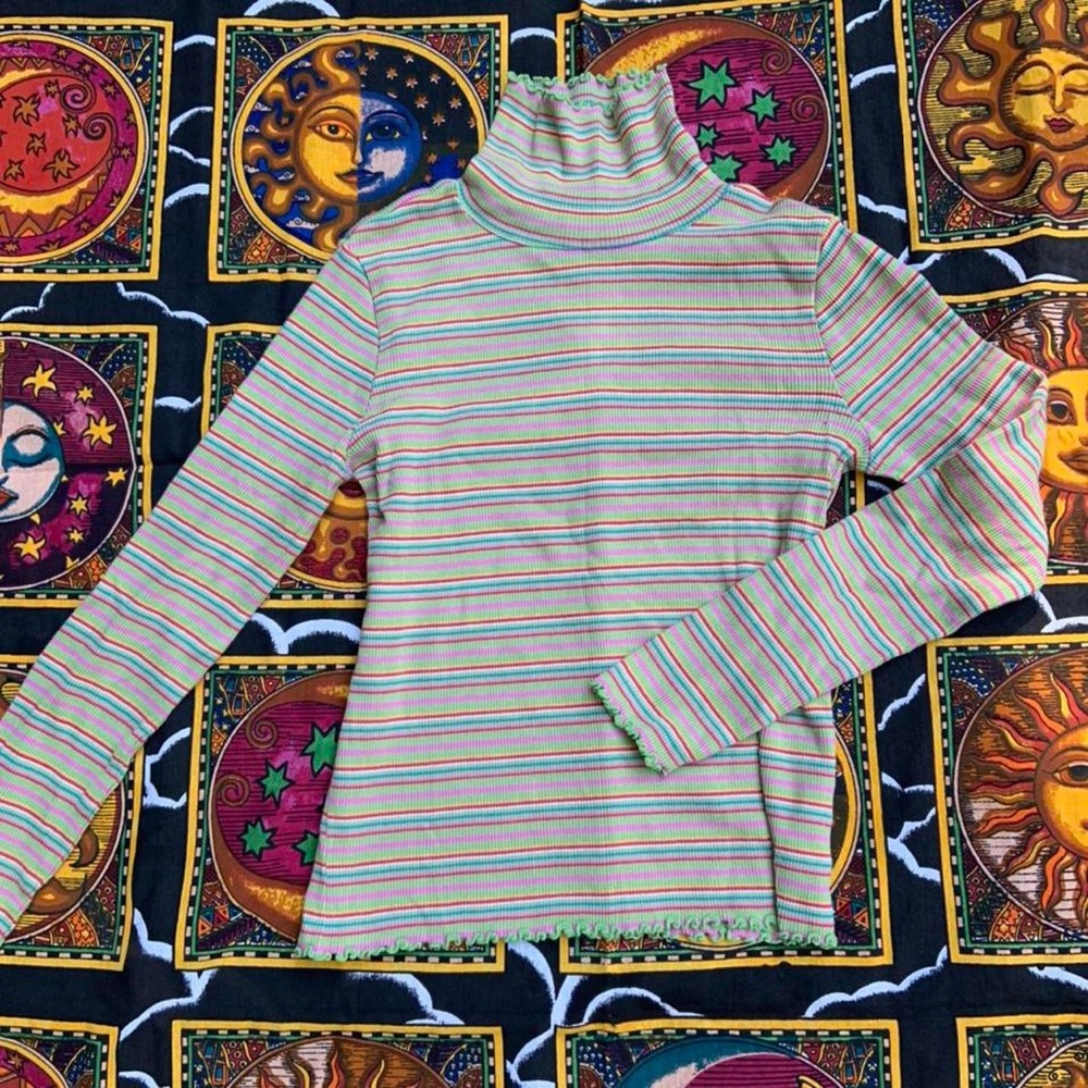 STRIPED TURTLENECK